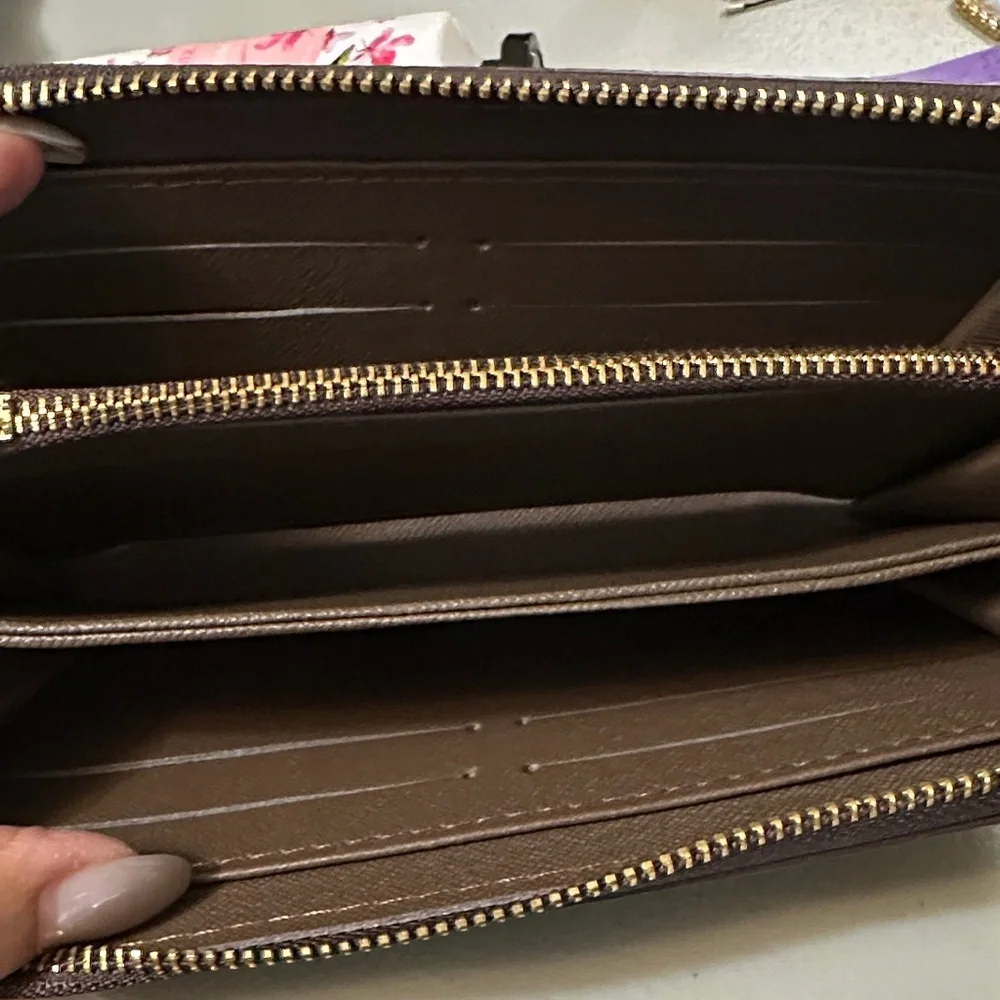 Louis Vuitton Damier Ebene Wallet - Picture 3 of 5
